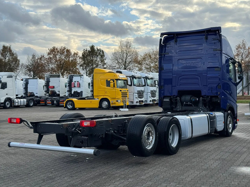 Volvo FH 460 6x2 Globetrotter XL WB 4.90mtr - Kamion-šasija: slika Volvo FH 460 6x2 Globetrotter XL WB 4.90mtr - Kamion-šasija Volvo FH 460 6x2 Globetrotter XL WB 4.90mtr - Kamion-šasija: slika Volvo FH 460 6x2 Globetrotter XL WB 4.90mtr - Kamion-šasija