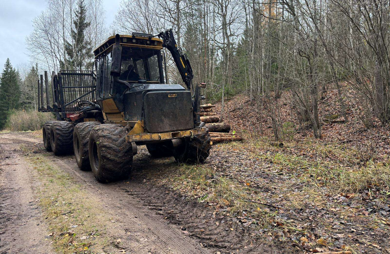 Tigercat 1075 - Forvarder: slika Tigercat 1075 - Forvarder Tigercat 1075 - Forvarder: slika Tigercat 1075 - Forvarder