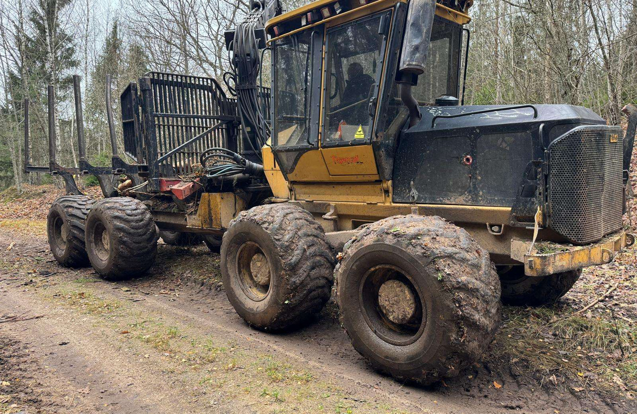 Tigercat 1075 - Forvarder: slika Tigercat 1075 - Forvarder Tigercat 1075 - Forvarder: slika Tigercat 1075 - Forvarder