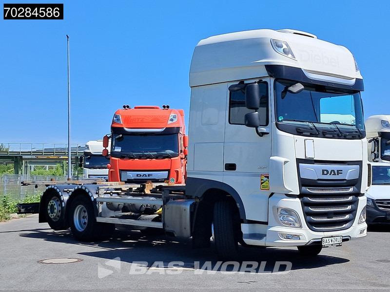 DAF XF 450 6X2 SSC Retarder 2x Tanks Liftachse Standklima LED ACC - Transporter kontejnera/ Kamion s izmjenjivim sanducima: slika DAF XF 450 6X2 SSC Retarder 2x Tanks Liftachse Standklima LED ACC - Transporter kontejnera/ Kamion s izmjenjivim sanducima DAF XF 450 6X2 SSC Retarder 2x Tanks Liftachse Standklima LED ACC - Transporter kontejnera/ Kamion s izmjenjivim sanducima: slika DAF XF 450 6X2 SSC Retarder 2x Tanks Liftachse Standklima LED ACC - Transporter kontejnera/ Kamion s izmjenjivim sanducima