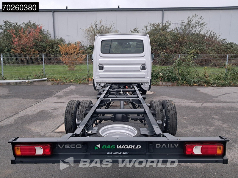 Iveco Daily 35C21 Neu! 3.0L 2025-Modell Automatik 210PS Radstand 410 Fahrgestell Doppelbereifung LED ACC Klima Euro6 Chassis A/C - Dostavno vozilo: slika Iveco Daily 35C21 Neu! 3.0L 2025-Modell Automatik 210PS Radstand 410 Fahrgestell Doppelbereifung LED ACC Klima Euro6 Chassis A/C - Dostavno vozilo Iveco Daily 35C21 Neu! 3.0L 2025-Modell Automatik 210PS Radstand 410 Fahrgestell Doppelbereifung LED ACC Klima Euro6 Chassis A/C - Dostavno vozilo: slika Iveco Daily 35C21 Neu! 3.0L 2025-Modell Automatik 210PS Radstand 410 Fahrgestell Doppelbereifung LED ACC Klima Euro6 Chassis A/C - Dostavno vozilo