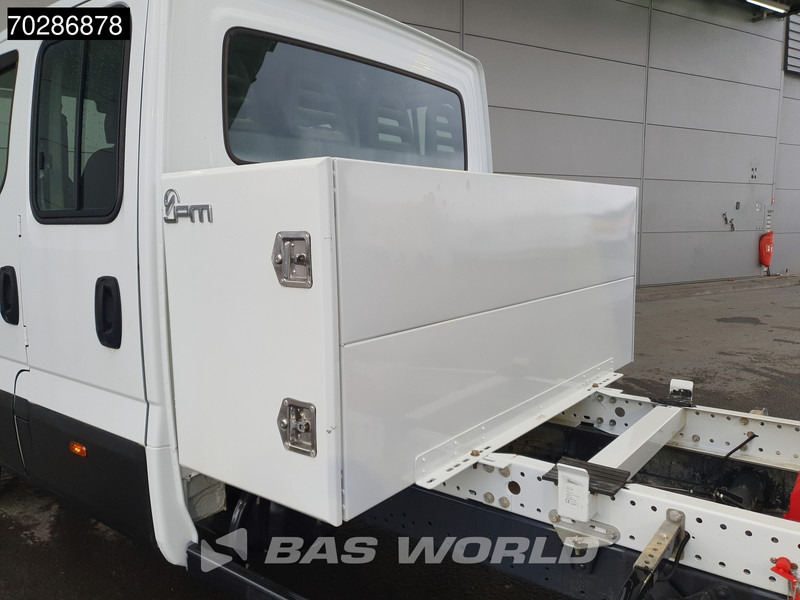 Novi Dostavno vozilo s ravnom platformom Iveco Daily 35C16 3.0L Pritsche Doppel Kabine Doppelbereifung 3,5t AHK Navi Klima Tempomat Kamera Euro6 Pickup 2m3 A/C Towbar Cruise control: slika Novi Dostavno vozilo s ravnom platformom Iveco Daily 35C16 3.0L Pritsche Doppel Kabine Doppelbereifung 3,5t AHK Navi Klima Tempomat Kamera Euro6 Pickup 2m3 A/C Towbar Cruise control