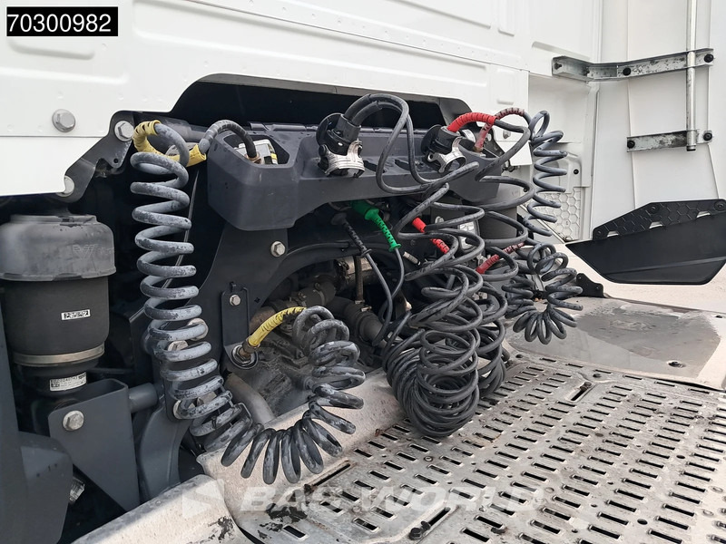 Tegljač DAF XF 480 4X2 Retarder 2xTanks: slika Tegljač DAF XF 480 4X2 Retarder 2xTanks Tegljač DAF XF 480 4X2 Retarder 2xTanks: slika Tegljač DAF XF 480 4X2 Retarder 2xTanks