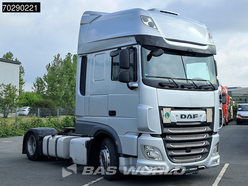 DAF XF 480 4X2 Retarder Mega Standairco 2xTanks ACC Euro 6 - Tegljač: slika DAF XF 480 4X2 Retarder Mega Standairco 2xTanks ACC Euro 6 - Tegljač DAF XF 480 4X2 Retarder Mega Standairco 2xTanks ACC Euro 6 - Tegljač: slika DAF XF 480 4X2 Retarder Mega Standairco 2xTanks ACC Euro 6 - Tegljač