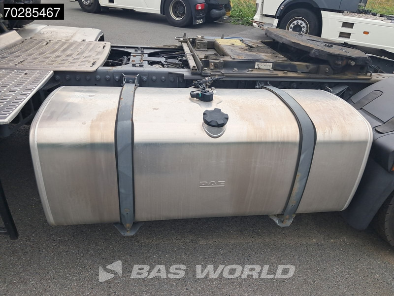 Tegljač DAF XF 530 4X2 SC Retarder Big-Axle Standklima ACC LED: slika Tegljač DAF XF 530 4X2 SC Retarder Big-Axle Standklima ACC LED