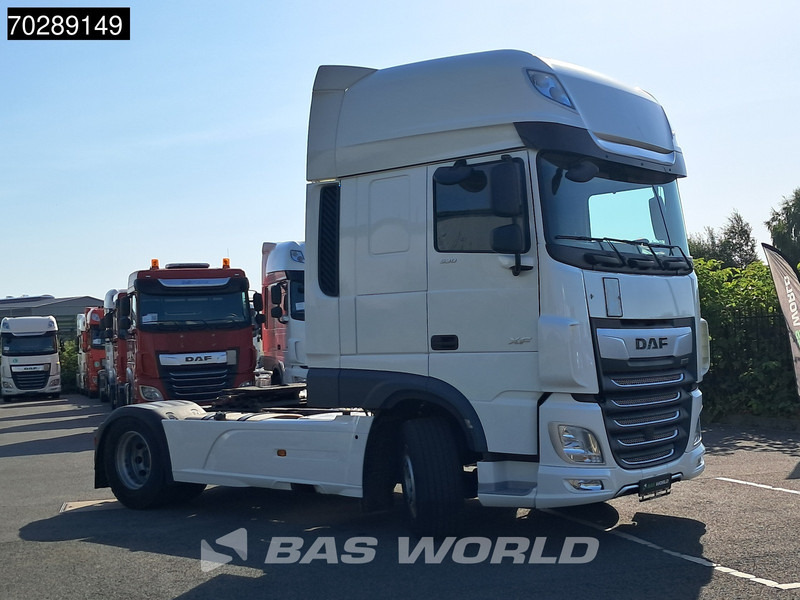 DAF XF 530 4X2 SSC Retarder 2xTanks ACC Euro 6 - Tegljač: slika DAF XF 530 4X2 SSC Retarder 2xTanks ACC Euro 6 - Tegljač DAF XF 530 4X2 SSC Retarder 2xTanks ACC Euro 6 - Tegljač: slika DAF XF 530 4X2 SSC Retarder 2xTanks ACC Euro 6 - Tegljač