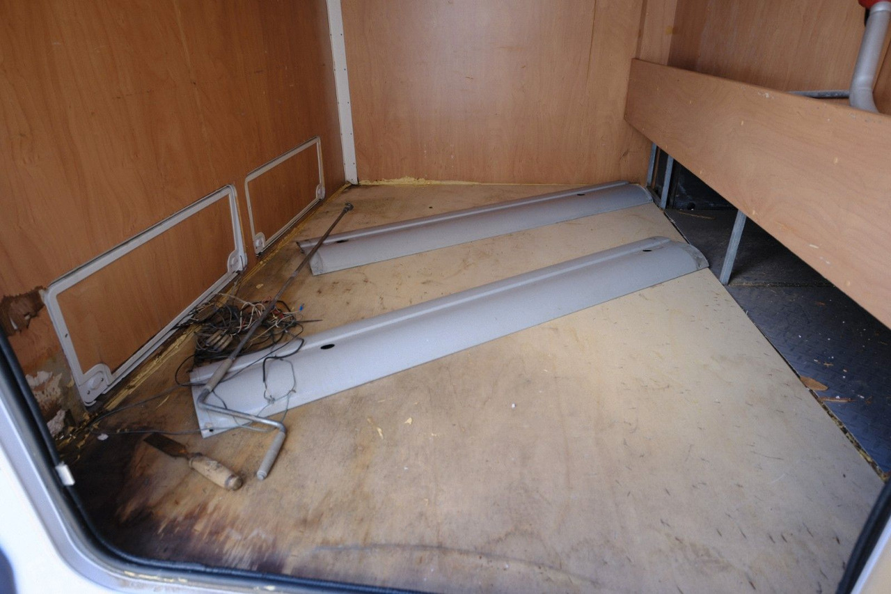 Bürstner A 747-2/Festbett+Garage/Klima/Markise/dop.Boden Bürstner A 747-2/Festbett+Garage/Klima/Markise/dop.Boden - Alkoven kamper: slika Bürstner A 747-2/Festbett+Garage/Klima/Markise/dop.Boden Bürstner A 747-2/Festbett+Garage/Klima/Markise/dop.Boden - Alkoven kamper Bürstner A 747-2/Festbett+Garage/Klima/Markise/dop.Boden Bürstner A 747-2/Festbett+Garage/Klima/Markise/dop.Boden - Alkoven kamper: slika Bürstner A 747-2/Festbett+Garage/Klima/Markise/dop.Boden Bürstner A 747-2/Festbett+Garage/Klima/Markise/dop.Boden - Alkoven kamper