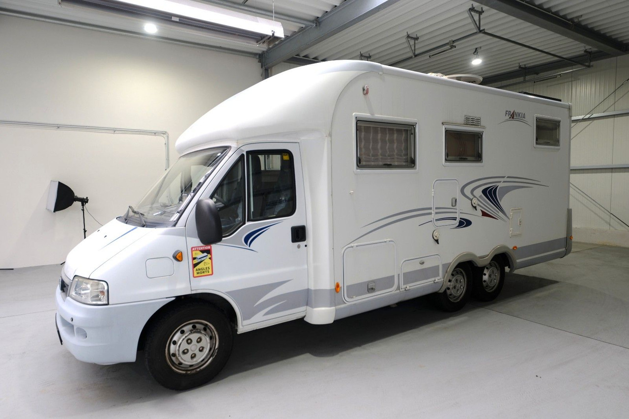 Frankia T 730 BD Comfort Class/Automatik/Festbett/Klima - Poluintegrirani kamper: slika Frankia T 730 BD Comfort Class/Automatik/Festbett/Klima - Poluintegrirani kamper Frankia T 730 BD Comfort Class/Automatik/Festbett/Klima - Poluintegrirani kamper: slika Frankia T 730 BD Comfort Class/Automatik/Festbett/Klima - Poluintegrirani kamper
