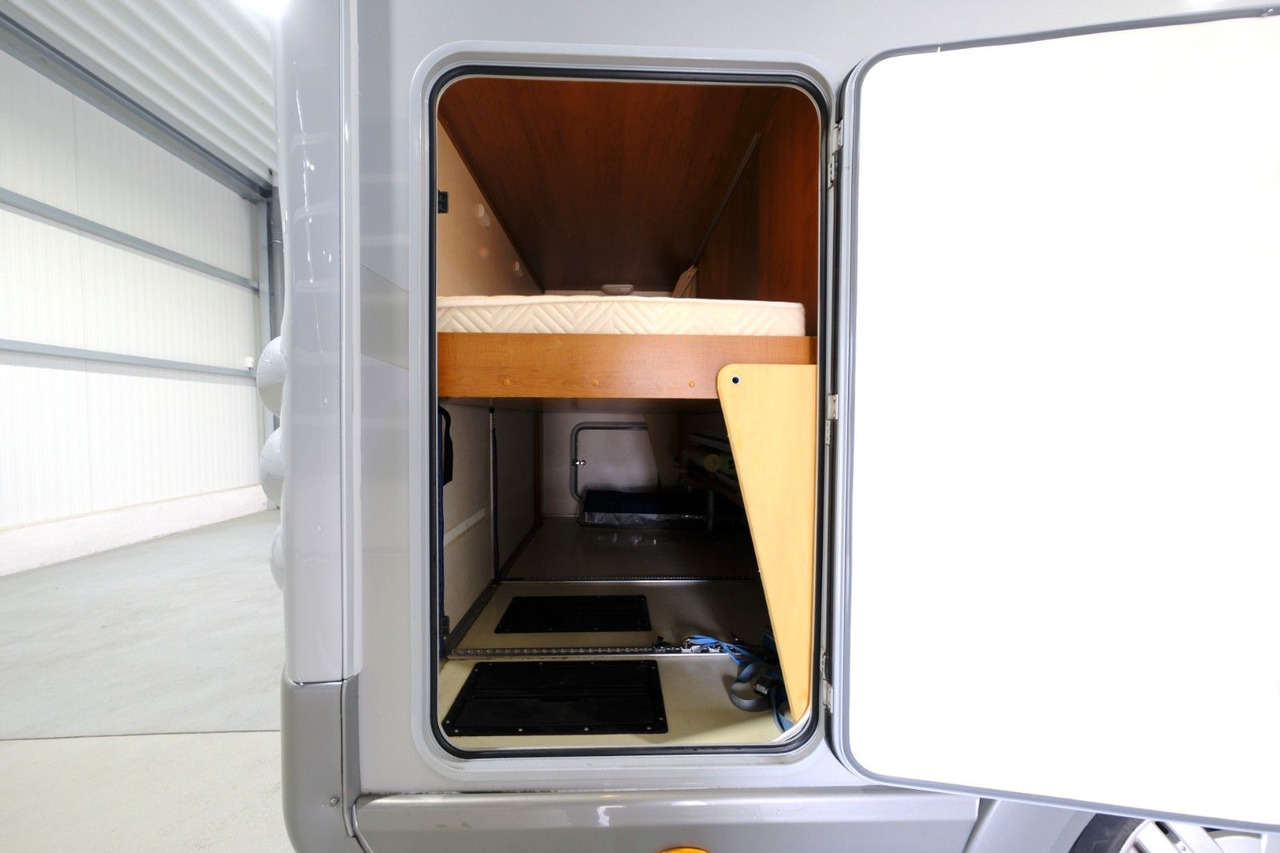 Karmann Ontario 670 VB / Etagenbetten / Solar / Markise - Alkoven kamper: slika Karmann Ontario 670 VB / Etagenbetten / Solar / Markise - Alkoven kamper Karmann Ontario 670 VB / Etagenbetten / Solar / Markise - Alkoven kamper: slika Karmann Ontario 670 VB / Etagenbetten / Solar / Markise - Alkoven kamper