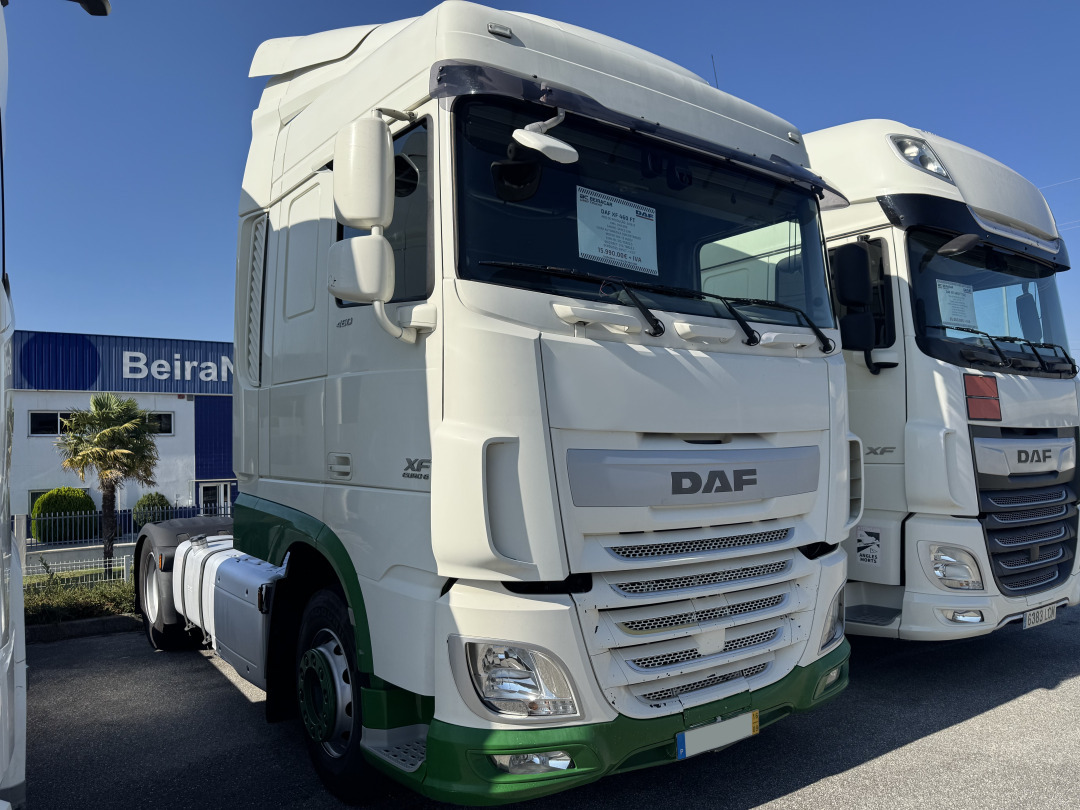 DAF XF 460 - Tegljač: slika DAF XF 460 - Tegljač DAF XF 460 - Tegljač: slika DAF XF 460 - Tegljač