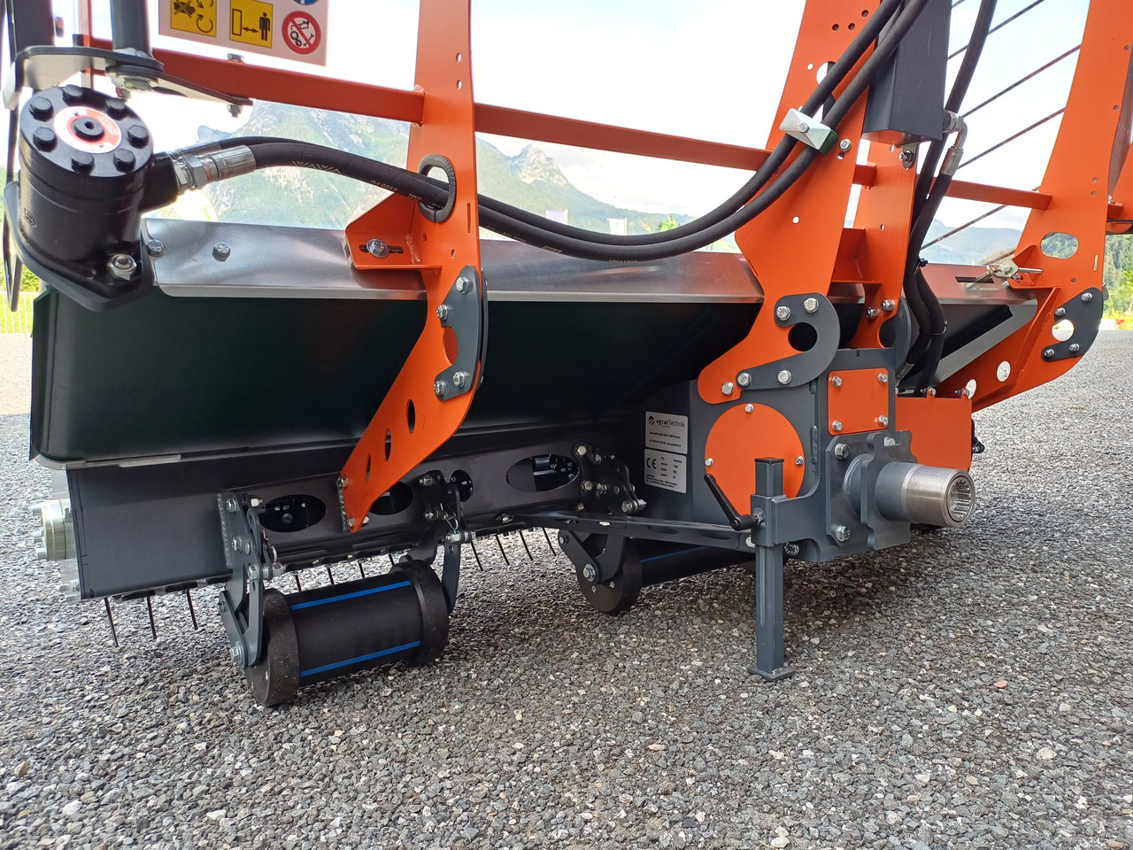 Agrartechnik Seeber Allroundmax 195 Aebi (23793) - Oprema za prevrtanje sijena: slika Agrartechnik Seeber Allroundmax 195 Aebi (23793) - Oprema za prevrtanje sijena Agrartechnik Seeber Allroundmax 195 Aebi (23793) - Oprema za prevrtanje sijena: slika Agrartechnik Seeber Allroundmax 195 Aebi (23793) - Oprema za prevrtanje sijena