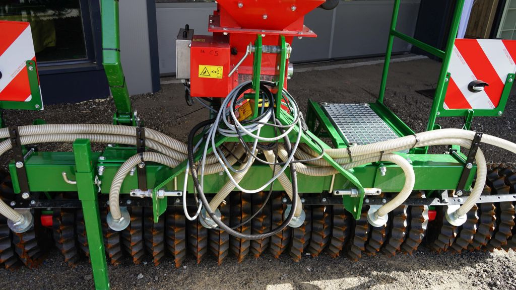 Düvelsdorf TERRA.ROLLER eco 3 m (20607) - Valjak za poljoprivredna gospodarstva: slika Düvelsdorf TERRA.ROLLER eco 3 m (20607) - Valjak za poljoprivredna gospodarstva Düvelsdorf TERRA.ROLLER eco 3 m (20607) - Valjak za poljoprivredna gospodarstva: slika Düvelsdorf TERRA.ROLLER eco 3 m (20607) - Valjak za poljoprivredna gospodarstva