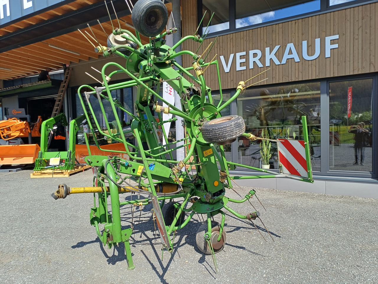 Krone KW 6.70/6 (23245) - Prevrtač sijena/ Grabulje: slika Krone KW 6.70/6 (23245) - Prevrtač sijena/ Grabulje Krone KW 6.70/6 (23245) - Prevrtač sijena/ Grabulje: slika Krone KW 6.70/6 (23245) - Prevrtač sijena/ Grabulje