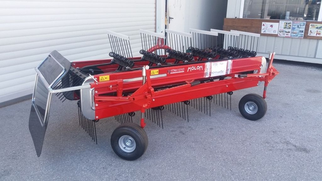 Molon 250/5R zu Traktor gEnio (15866) - Prevrtač sijena/ Grabulje: slika Molon 250/5R zu Traktor gEnio (15866) - Prevrtač sijena/ Grabulje Molon 250/5R zu Traktor gEnio (15866) - Prevrtač sijena/ Grabulje: slika Molon 250/5R zu Traktor gEnio (15866) - Prevrtač sijena/ Grabulje