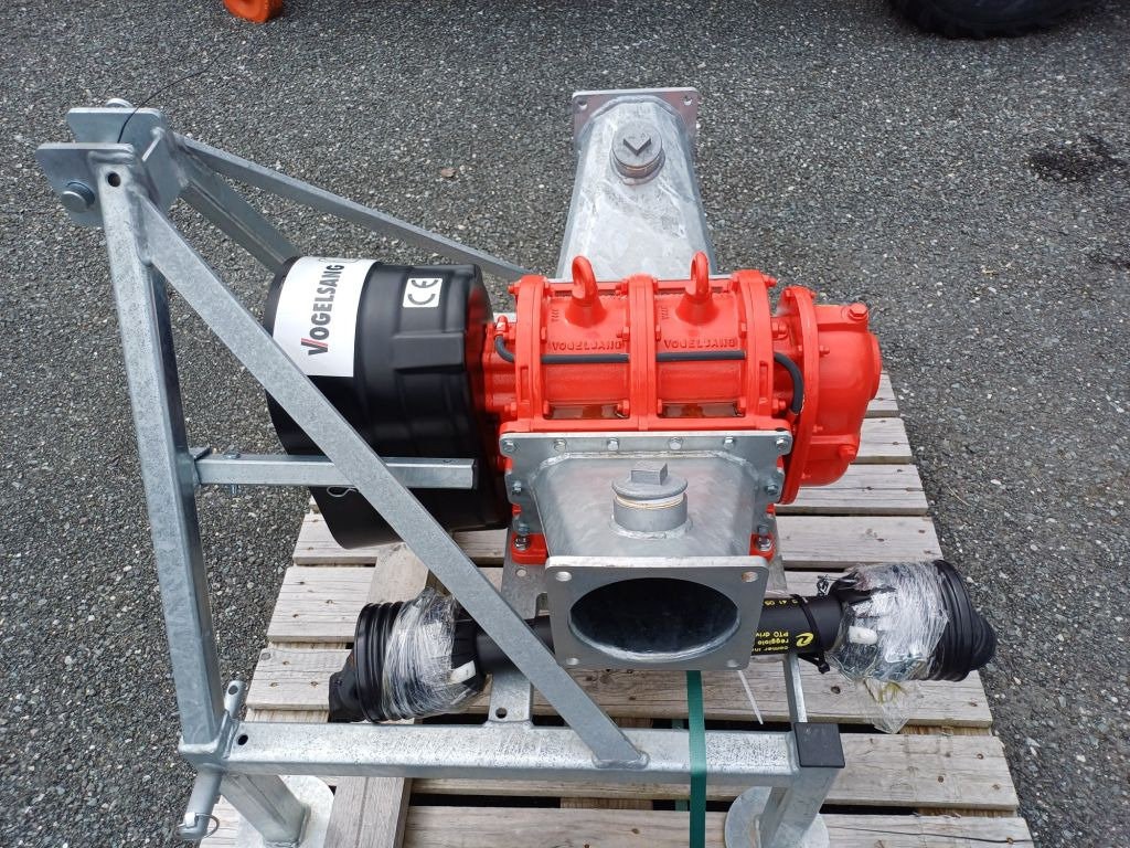 Vogelsang Drehkolbenpumpe FX 116-240 (21937) - Oprema za gnojenje: slika Vogelsang Drehkolbenpumpe FX 116-240 (21937) - Oprema za gnojenje Vogelsang Drehkolbenpumpe FX 116-240 (21937) - Oprema za gnojenje: slika Vogelsang Drehkolbenpumpe FX 116-240 (21937) - Oprema za gnojenje