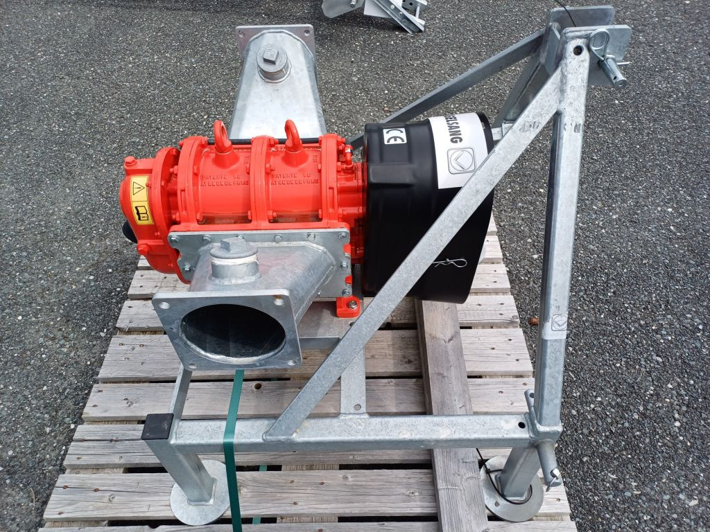 Vogelsang Drehkolbenpumpe FX 116-240 (21937) - Oprema za gnojenje: slika Vogelsang Drehkolbenpumpe FX 116-240 (21937) - Oprema za gnojenje Vogelsang Drehkolbenpumpe FX 116-240 (21937) - Oprema za gnojenje: slika Vogelsang Drehkolbenpumpe FX 116-240 (21937) - Oprema za gnojenje