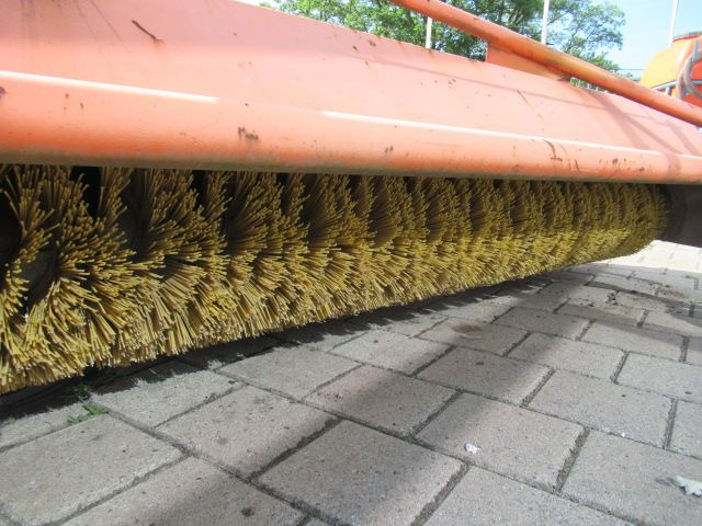 Agria 3Pt Hef Aftakas Borstel - Metla za Namjenska/ Posebna vozila: slika Agria 3Pt Hef Aftakas Borstel - Metla za Namjenska/ Posebna vozila Agria 3Pt Hef Aftakas Borstel - Metla za Namjenska/ Posebna vozila: slika Agria 3Pt Hef Aftakas Borstel - Metla za Namjenska/ Posebna vozila