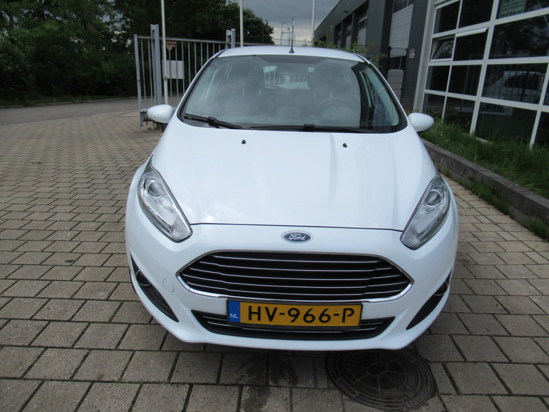 Ford Fiesta 1.0 EcoBoost 74KW Titanium 5-deurs - Hatchback: slika Ford Fiesta 1.0 EcoBoost 74KW Titanium 5-deurs - Hatchback Ford Fiesta 1.0 EcoBoost 74KW Titanium 5-deurs - Hatchback: slika Ford Fiesta 1.0 EcoBoost 74KW Titanium 5-deurs - Hatchback