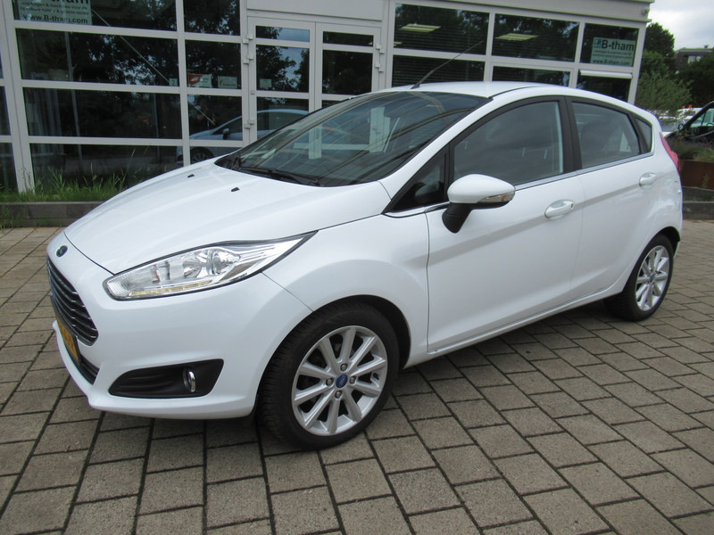 Ford Fiesta 1.0 EcoBoost 74KW Titanium 5-deurs - Hatchback: slika Ford Fiesta 1.0 EcoBoost 74KW Titanium 5-deurs - Hatchback Ford Fiesta 1.0 EcoBoost 74KW Titanium 5-deurs - Hatchback: slika Ford Fiesta 1.0 EcoBoost 74KW Titanium 5-deurs - Hatchback