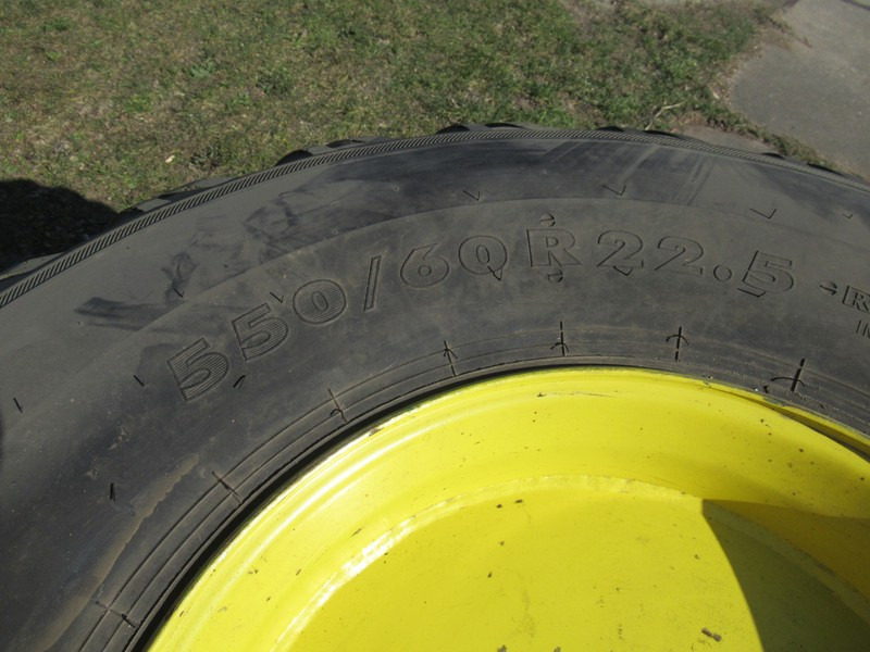 John Deere 5515V NOKIAN 550/60R22.5 + Voor Banden + Velg - Kompletan kotač za Mali traktor: slika John Deere 5515V NOKIAN 550/60R22.5 + Voor Banden + Velg - Kompletan kotač za Mali traktor John Deere 5515V NOKIAN 550/60R22.5 + Voor Banden + Velg - Kompletan kotač za Mali traktor: slika John Deere 5515V NOKIAN 550/60R22.5 + Voor Banden + Velg - Kompletan kotač za Mali traktor