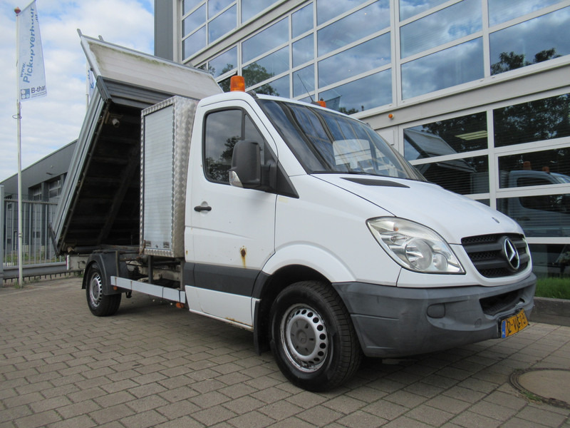 Mercedes-Benz Sprinter 310 2.2 CDI 70KW 366 3-Z./S./W. Kipper Tipper - Mali kamion kiper: slika Mercedes-Benz Sprinter 310 2.2 CDI 70KW 366 3-Z./S./W. Kipper Tipper - Mali kamion kiper Mercedes-Benz Sprinter 310 2.2 CDI 70KW 366 3-Z./S./W. Kipper Tipper - Mali kamion kiper: slika Mercedes-Benz Sprinter 310 2.2 CDI 70KW 366 3-Z./S./W. Kipper Tipper - Mali kamion kiper