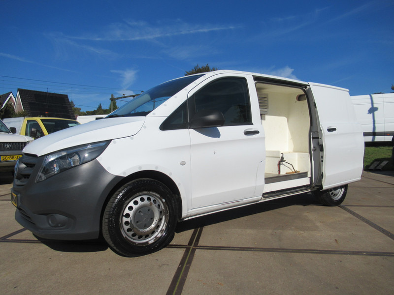 Mercedes-Benz Vito 639/5 4x4 113CDI DENSO koelinbouw - Dostavno vozilo hladnjača: slika Mercedes-Benz Vito 639/5 4x4 113CDI DENSO koelinbouw - Dostavno vozilo hladnjača Mercedes-Benz Vito 639/5 4x4 113CDI DENSO koelinbouw - Dostavno vozilo hladnjača: slika Mercedes-Benz Vito 639/5 4x4 113CDI DENSO koelinbouw - Dostavno vozilo hladnjača