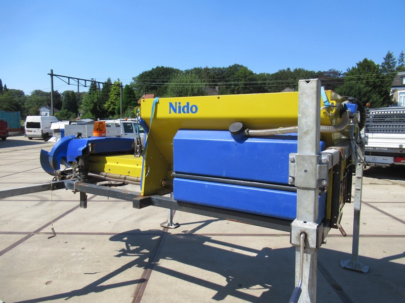 NIDO Stratos B06L-24 VCLN-350 Hydro zoutstrooier 0,6m3 + 350L - Stroj za čiščenje: slika NIDO Stratos B06L-24 VCLN-350 Hydro zoutstrooier 0,6m3 + 350L - Stroj za čiščenje NIDO Stratos B06L-24 VCLN-350 Hydro zoutstrooier 0,6m3 + 350L - Stroj za čiščenje: slika NIDO Stratos B06L-24 VCLN-350 Hydro zoutstrooier 0,6m3 + 350L - Stroj za čiščenje
