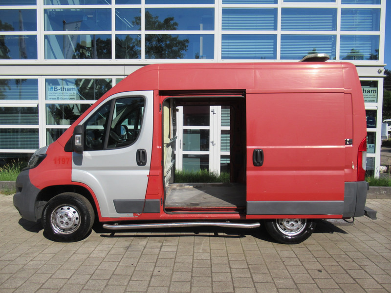 Peugeot Boxer 330 2.0 HDI 81KW L1H2 Pro AIRCO - Klima - Mali kombi: slika Peugeot Boxer 330 2.0 HDI 81KW L1H2 Pro AIRCO - Klima - Mali kombi Peugeot Boxer 330 2.0 HDI 81KW L1H2 Pro AIRCO - Klima - Mali kombi: slika Peugeot Boxer 330 2.0 HDI 81KW L1H2 Pro AIRCO - Klima - Mali kombi
