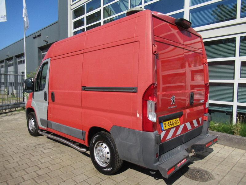 Peugeot Boxer 330 2.0 HDI 81KW L1H2 Pro AIRCO - Klima - Mali kombi: slika Peugeot Boxer 330 2.0 HDI 81KW L1H2 Pro AIRCO - Klima - Mali kombi Peugeot Boxer 330 2.0 HDI 81KW L1H2 Pro AIRCO - Klima - Mali kombi: slika Peugeot Boxer 330 2.0 HDI 81KW L1H2 Pro AIRCO - Klima - Mali kombi