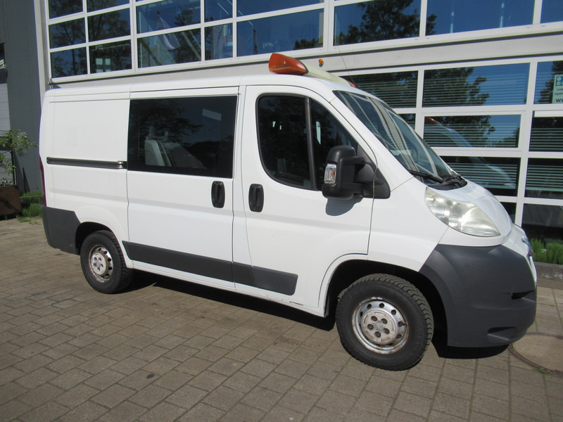 Peugeot Boxer 330 2.2 HDI 96KW L1H1 DOKA Dubbelcabine AIRCO P+ - Mali kombi, Dostavno vozilo s dvostrukom kabinom: slika Peugeot Boxer 330 2.2 HDI 96KW L1H1 DOKA Dubbelcabine AIRCO P+ - Mali kombi, Dostavno vozilo s dvostrukom kabinom Peugeot Boxer 330 2.2 HDI 96KW L1H1 DOKA Dubbelcabine AIRCO P+ - Mali kombi, Dostavno vozilo s dvostrukom kabinom: slika Peugeot Boxer 330 2.2 HDI 96KW L1H1 DOKA Dubbelcabine AIRCO P+ - Mali kombi, Dostavno vozilo s dvostrukom kabinom
