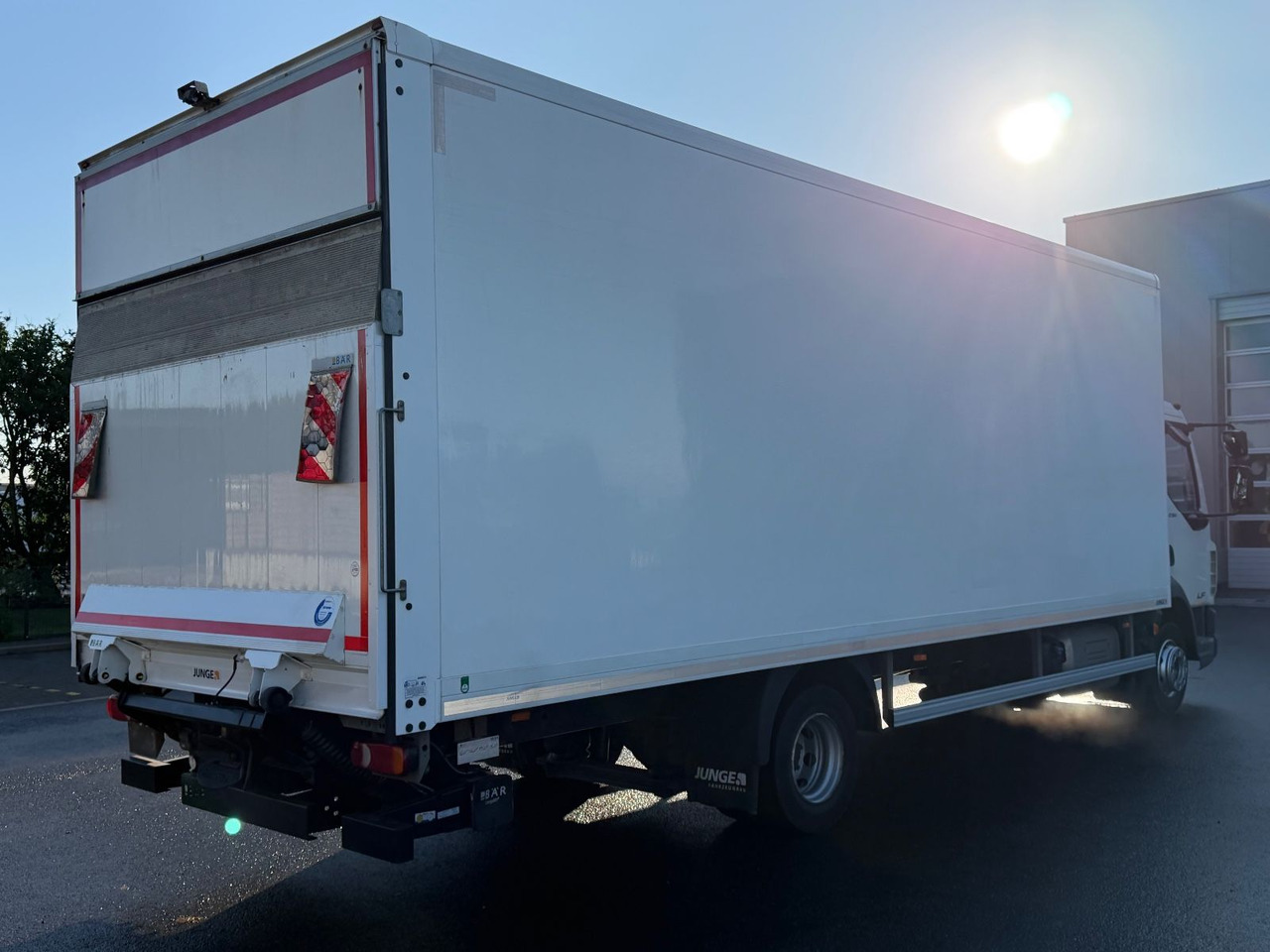 DAF LF 12.230 FA Koffer, Lbw, Ahk., 7.3m, E6, TOP - Kamion sandučar: slika DAF LF 12.230 FA Koffer, Lbw, Ahk., 7.3m, E6, TOP - Kamion sandučar DAF LF 12.230 FA Koffer, Lbw, Ahk., 7.3m, E6, TOP - Kamion sandučar: slika DAF LF 12.230 FA Koffer, Lbw, Ahk., 7.3m, E6, TOP - Kamion sandučar