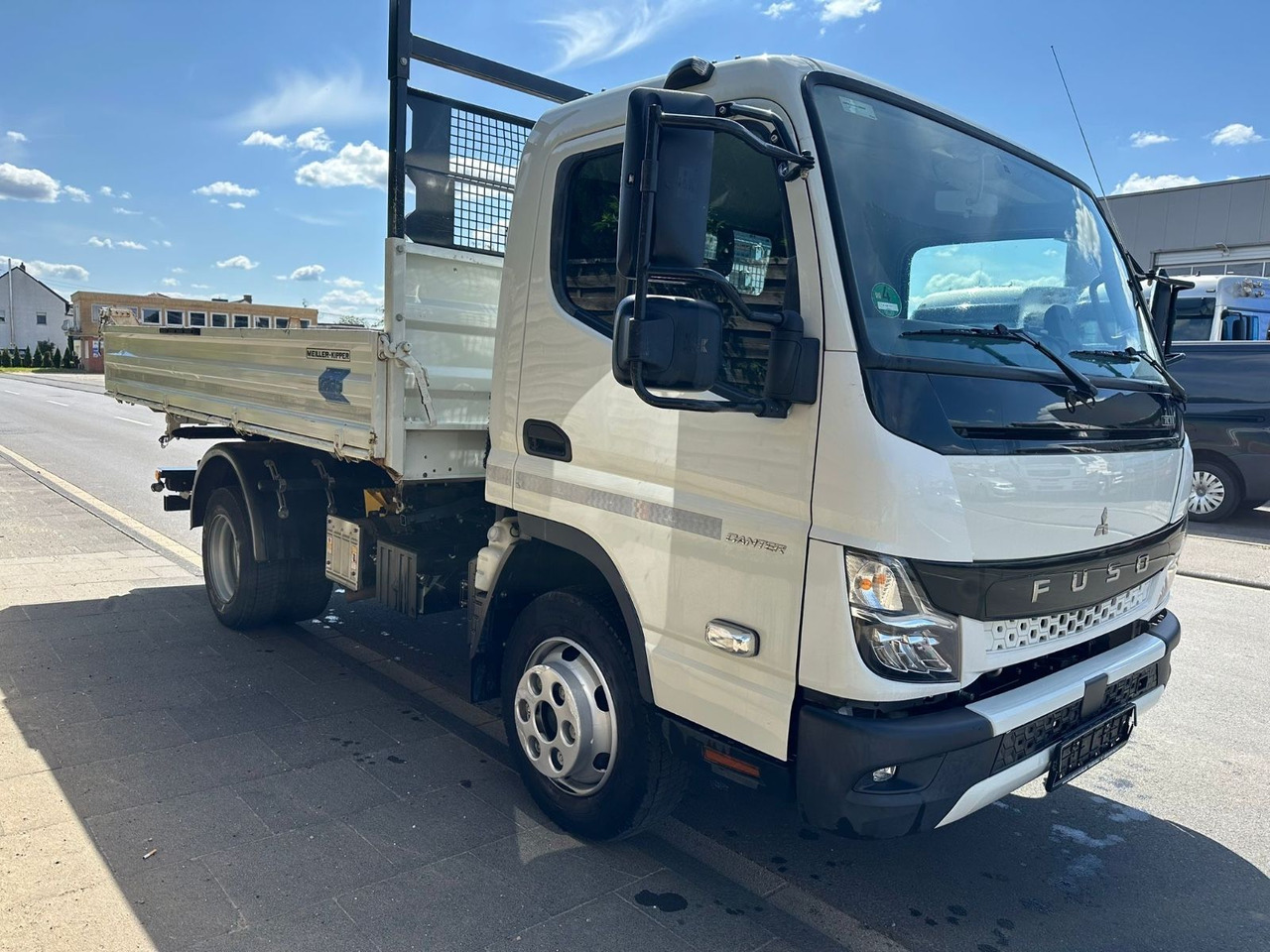 FUSO Canter 7C18/Meiller 3-S-K*Top-Deal!* - Mali kamion kiper: slika FUSO Canter 7C18/Meiller 3-S-K*Top-Deal!* - Mali kamion kiper FUSO Canter 7C18/Meiller 3-S-K*Top-Deal!* - Mali kamion kiper: slika FUSO Canter 7C18/Meiller 3-S-K*Top-Deal!* - Mali kamion kiper