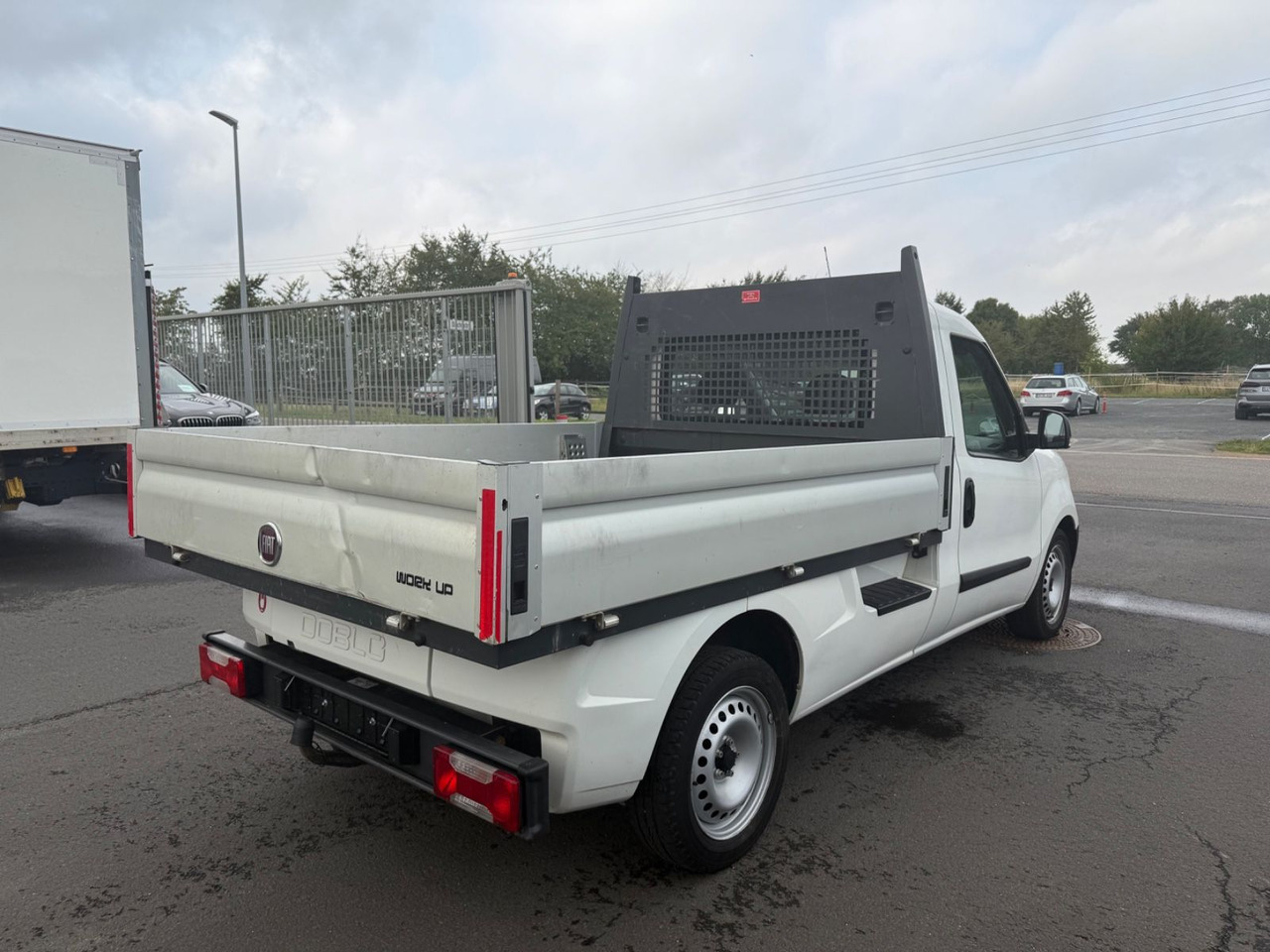 Fiat Doblò / Doblo Work Up Pritsche/Pick up/ AHK - Dostavno vozilo s ravnom platformom: slika Fiat Doblò / Doblo Work Up Pritsche/Pick up/ AHK - Dostavno vozilo s ravnom platformom Fiat Doblò / Doblo Work Up Pritsche/Pick up/ AHK - Dostavno vozilo s ravnom platformom: slika Fiat Doblò / Doblo Work Up Pritsche/Pick up/ AHK - Dostavno vozilo s ravnom platformom