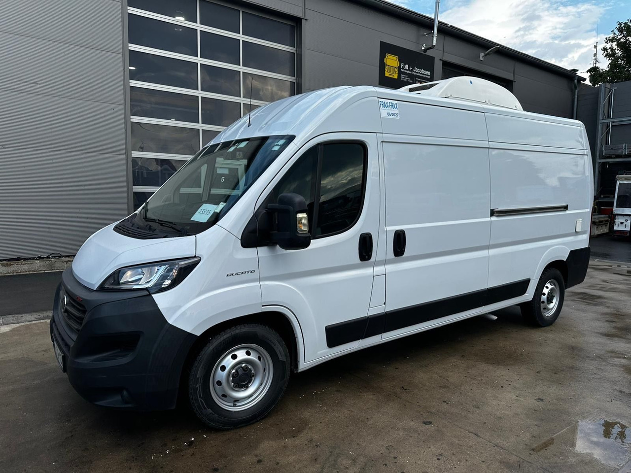 Fiat Ducato Isberg Pharma-Kühler -30°C/4°C/22°C - Dostavno vozilo hladnjača: slika Fiat Ducato Isberg Pharma-Kühler -30°C/4°C/22°C - Dostavno vozilo hladnjača Fiat Ducato Isberg Pharma-Kühler -30°C/4°C/22°C - Dostavno vozilo hladnjača: slika Fiat Ducato Isberg Pharma-Kühler -30°C/4°C/22°C - Dostavno vozilo hladnjača