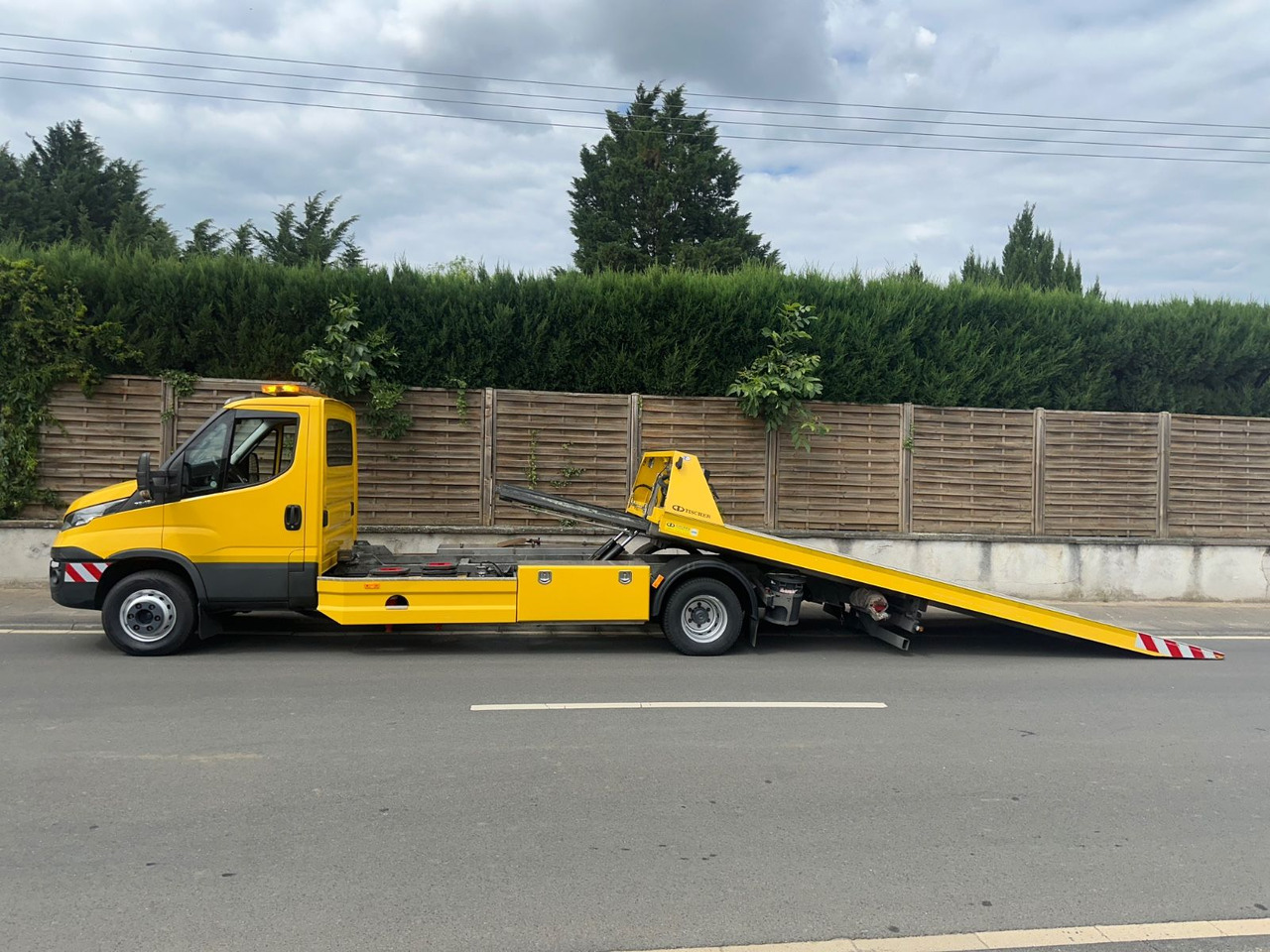 Iveco Daily 70c18 Schiebeplateau/Seilwinde/Klima - Kamion za vuču: slika Iveco Daily 70c18 Schiebeplateau/Seilwinde/Klima - Kamion za vuču Iveco Daily 70c18 Schiebeplateau/Seilwinde/Klima - Kamion za vuču: slika Iveco Daily 70c18 Schiebeplateau/Seilwinde/Klima - Kamion za vuču