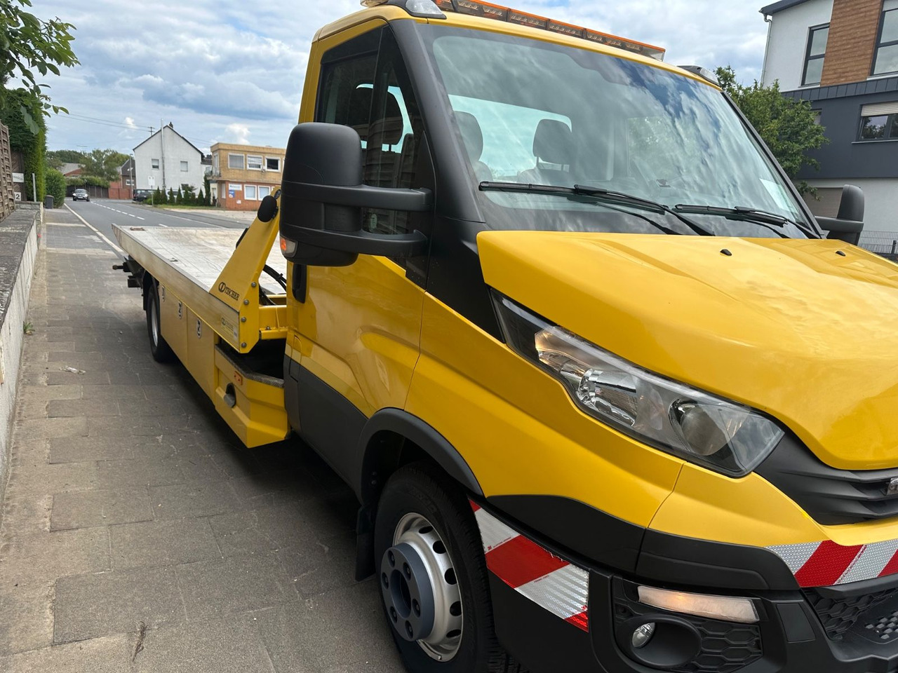 Iveco Daily 70c18 Schiebeplateau/Seilwinde/Klima - Kamion za vuču: slika Iveco Daily 70c18 Schiebeplateau/Seilwinde/Klima - Kamion za vuču Iveco Daily 70c18 Schiebeplateau/Seilwinde/Klima - Kamion za vuču: slika Iveco Daily 70c18 Schiebeplateau/Seilwinde/Klima - Kamion za vuču