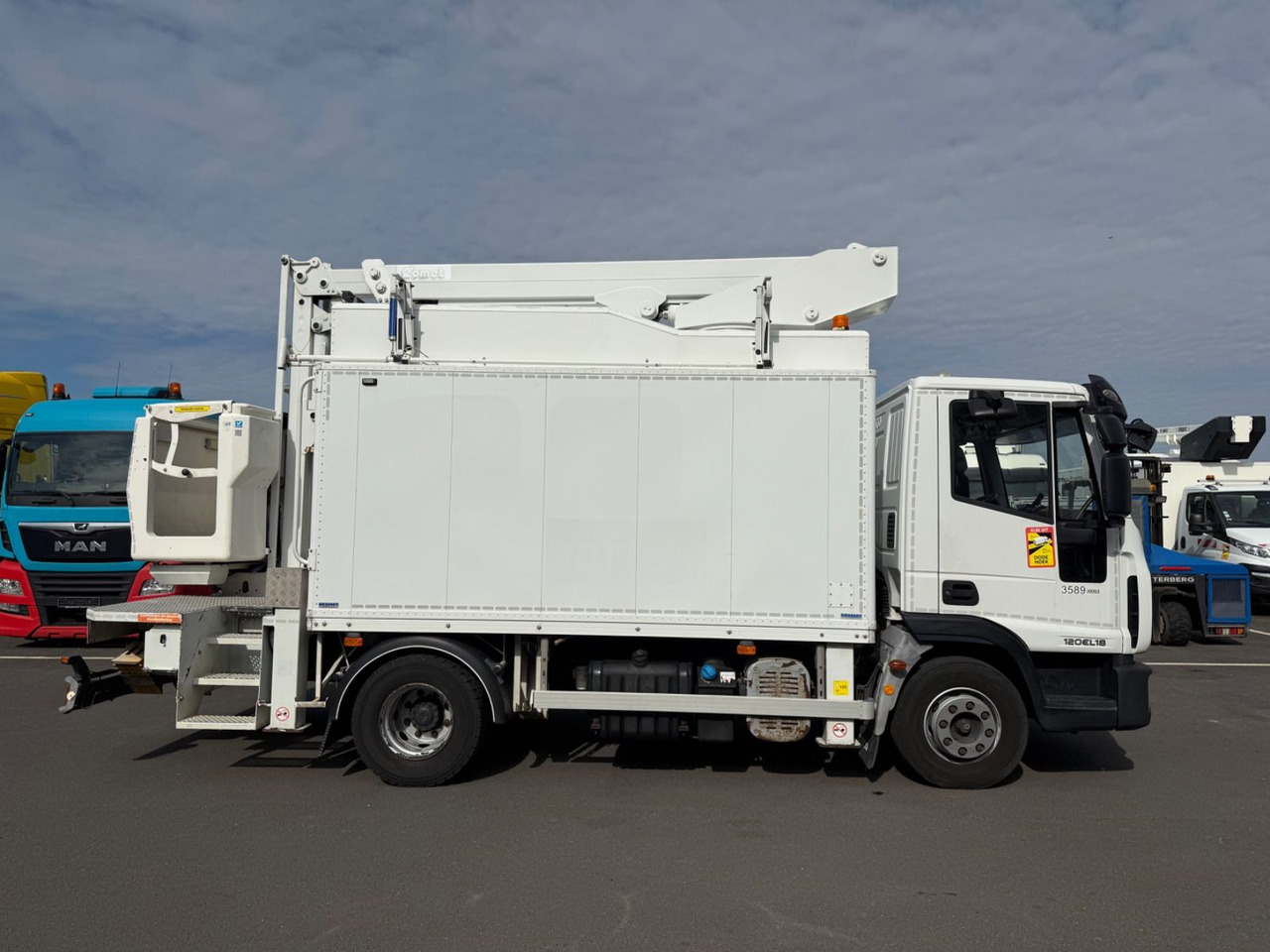 Iveco Eurocargo 120E18 E5/15m/Comet 151TAL - Podizna platforma montirana na kamion: slika Iveco Eurocargo 120E18 E5/15m/Comet 151TAL - Podizna platforma montirana na kamion Iveco Eurocargo 120E18 E5/15m/Comet 151TAL - Podizna platforma montirana na kamion: slika Iveco Eurocargo 120E18 E5/15m/Comet 151TAL - Podizna platforma montirana na kamion