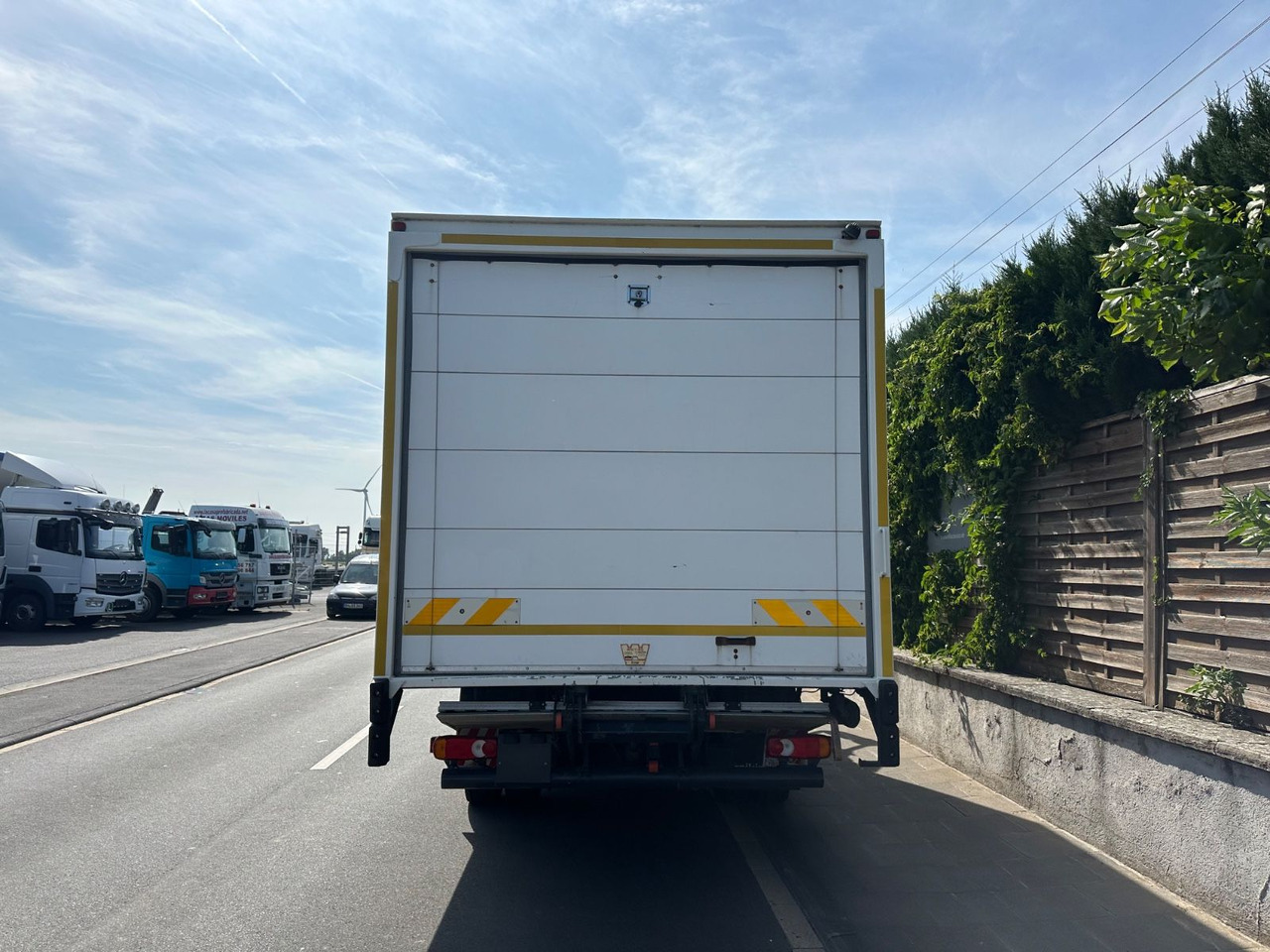 Iveco Eurocargo 75E19/Tüv neu/Koffer/LBW 1000kg/ - Dostavno vozilo sa zatvorenim sandukom: slika Iveco Eurocargo 75E19/Tüv neu/Koffer/LBW 1000kg/ - Dostavno vozilo sa zatvorenim sandukom Iveco Eurocargo 75E19/Tüv neu/Koffer/LBW 1000kg/ - Dostavno vozilo sa zatvorenim sandukom: slika Iveco Eurocargo 75E19/Tüv neu/Koffer/LBW 1000kg/ - Dostavno vozilo sa zatvorenim sandukom