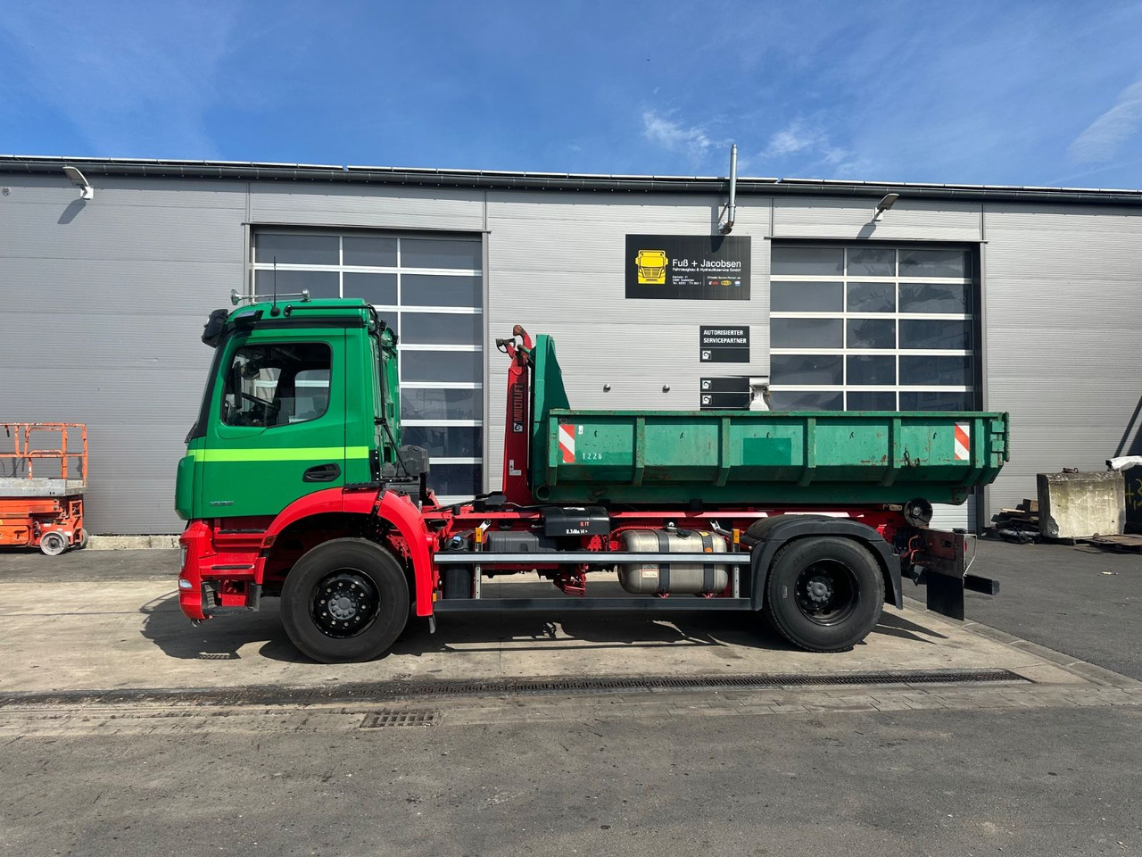 Mercedes-Benz Arocs 1836/10,7L/Hiab Ultima 14S/4x2/Autom. - Kamion s kukastom dizalicom: slika Mercedes-Benz Arocs 1836/10,7L/Hiab Ultima 14S/4x2/Autom. - Kamion s kukastom dizalicom Mercedes-Benz Arocs 1836/10,7L/Hiab Ultima 14S/4x2/Autom. - Kamion s kukastom dizalicom: slika Mercedes-Benz Arocs 1836/10,7L/Hiab Ultima 14S/4x2/Autom. - Kamion s kukastom dizalicom