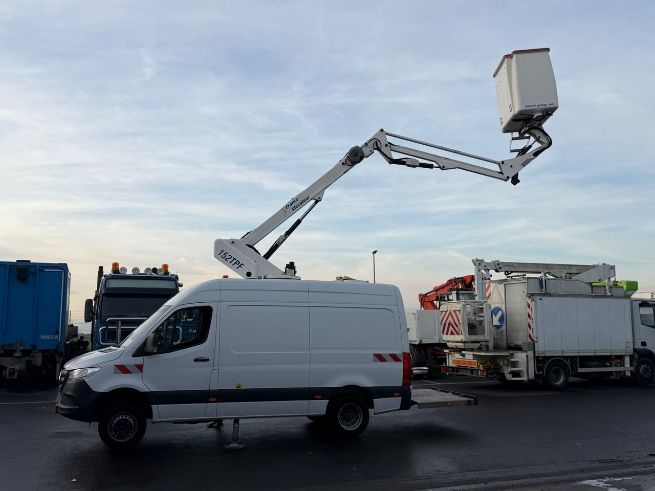 Mercedes-Benz Sprinter 516 CDI 15m/2-Punkt/Tüv neu/265kg - Podizna platforma montirana na kamion: slika Mercedes-Benz Sprinter 516 CDI 15m/2-Punkt/Tüv neu/265kg - Podizna platforma montirana na kamion Mercedes-Benz Sprinter 516 CDI 15m/2-Punkt/Tüv neu/265kg - Podizna platforma montirana na kamion: slika Mercedes-Benz Sprinter 516 CDI 15m/2-Punkt/Tüv neu/265kg - Podizna platforma montirana na kamion