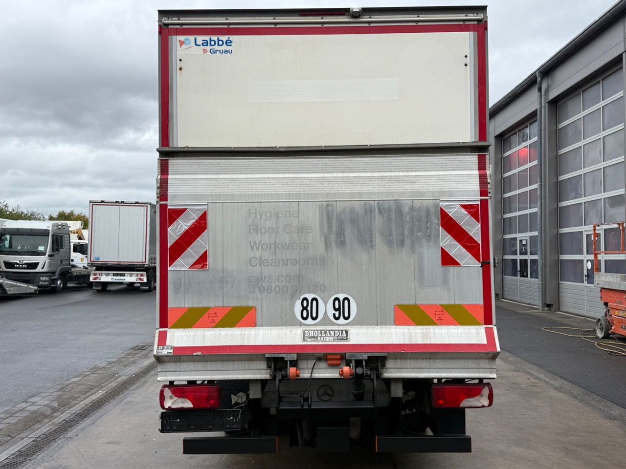 Dostavno vozilo sa zatvorenim sandukom Mercedes-Benz Sprinter II 516 Cdi Koffer / Lbw. / Automatik: slika Dostavno vozilo sa zatvorenim sandukom Mercedes-Benz Sprinter II 516 Cdi Koffer / Lbw. / Automatik Dostavno vozilo sa zatvorenim sandukom Mercedes-Benz Sprinter II 516 Cdi Koffer / Lbw. / Automatik: slika Dostavno vozilo sa zatvorenim sandukom Mercedes-Benz Sprinter II 516 Cdi Koffer / Lbw. / Automatik