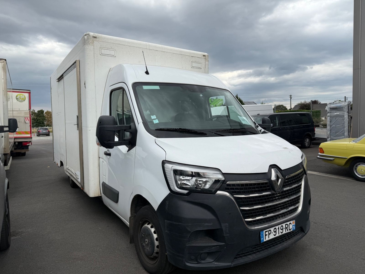 Renault Master III Koffer/Hebebühne/Klima/Kamera - Dostavno vozilo sa zatvorenim sandukom: slika Renault Master III Koffer/Hebebühne/Klima/Kamera - Dostavno vozilo sa zatvorenim sandukom Renault Master III Koffer/Hebebühne/Klima/Kamera - Dostavno vozilo sa zatvorenim sandukom: slika Renault Master III Koffer/Hebebühne/Klima/Kamera - Dostavno vozilo sa zatvorenim sandukom