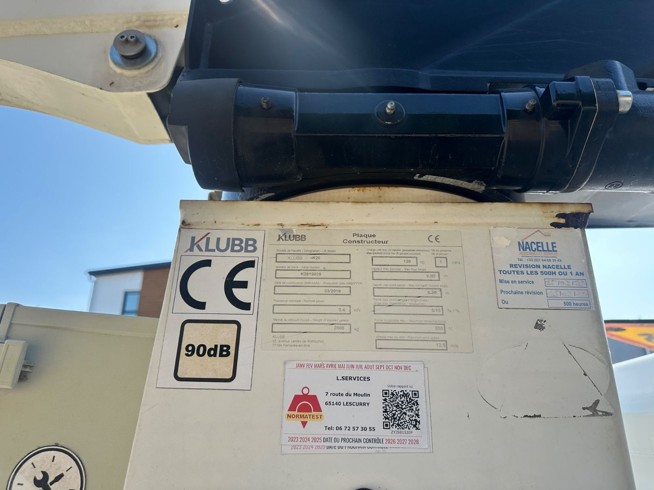 Podizna platforma montirana na kamion, Dostavno vozilo Renault Master Renault Master: slika Podizna platforma montirana na kamion, Dostavno vozilo Renault Master Renault Master
