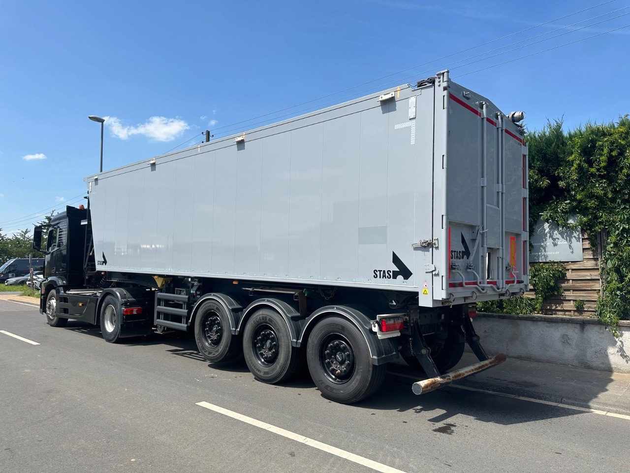Stas S300CX/AgroSTAR/49m³/2x Lift/ Alu - Kiper poluprikolica: slika Stas S300CX/AgroSTAR/49m³/2x Lift/ Alu - Kiper poluprikolica Stas S300CX/AgroSTAR/49m³/2x Lift/ Alu - Kiper poluprikolica: slika Stas S300CX/AgroSTAR/49m³/2x Lift/ Alu - Kiper poluprikolica