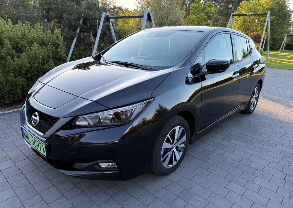 Nissan Leaf 40kWh Acenta - Automobil: slika Nissan Leaf 40kWh Acenta - Automobil Nissan Leaf 40kWh Acenta - Automobil: slika Nissan Leaf 40kWh Acenta - Automobil