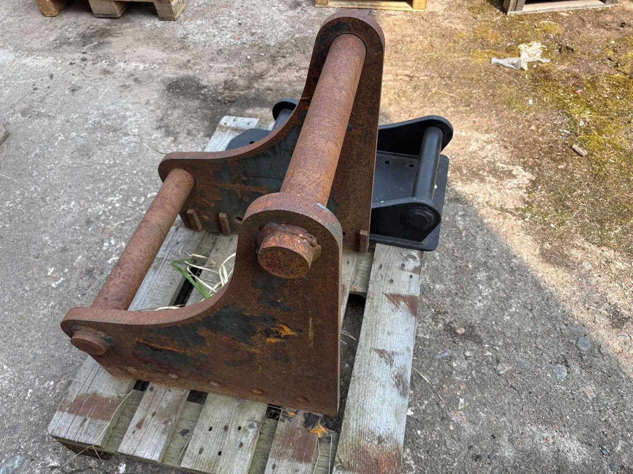 Bucket S bracket S70 and S60 - Korpa: slika Bucket S bracket S70 and S60 - Korpa Bucket S bracket S70 and S60 - Korpa: slika Bucket S bracket S70 and S60 - Korpa
