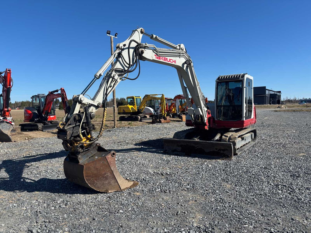 Crawler excavator Takeuchi TB175 - Mini bager: slika Crawler excavator Takeuchi TB175 - Mini bager Crawler excavator Takeuchi TB175 - Mini bager: slika Crawler excavator Takeuchi TB175 - Mini bager