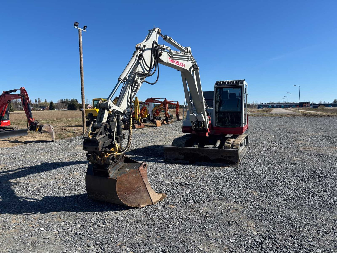 Crawler excavator Takeuchi TB175 - Mini bager: slika Crawler excavator Takeuchi TB175 - Mini bager Crawler excavator Takeuchi TB175 - Mini bager: slika Crawler excavator Takeuchi TB175 - Mini bager