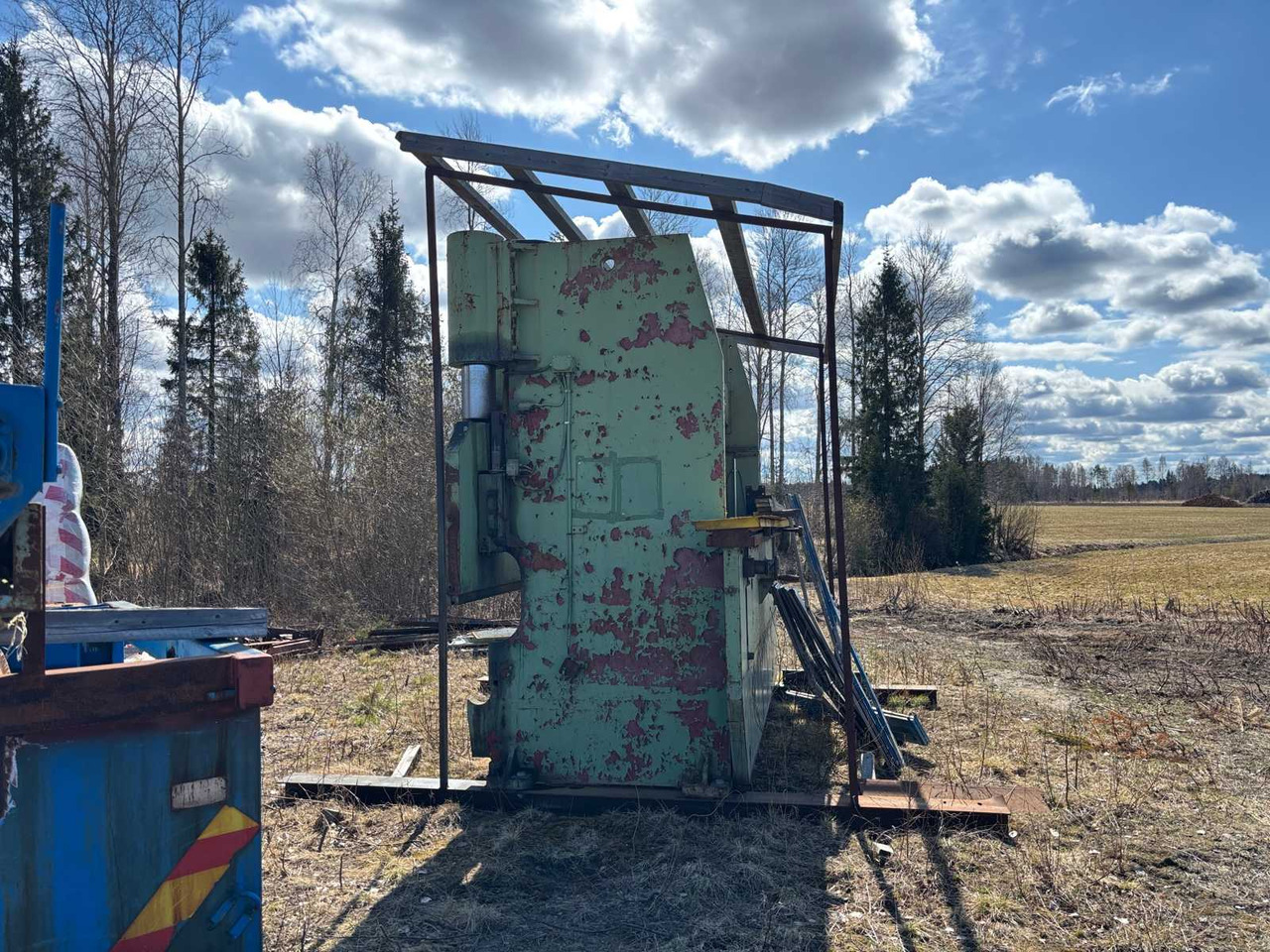 Särmäri Ursviken KPD250 3.7/3.15 - Alatni stroj: slika Särmäri Ursviken KPD250 3.7/3.15 - Alatni stroj Särmäri Ursviken KPD250 3.7/3.15 - Alatni stroj: slika Särmäri Ursviken KPD250 3.7/3.15 - Alatni stroj