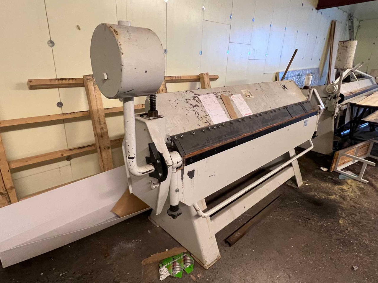 Sheet metal bending machine JK-Kone LK 2.0 - 2050 - Stroj za obradu metala: slika Sheet metal bending machine JK-Kone LK 2.0 - 2050 - Stroj za obradu metala Sheet metal bending machine JK-Kone LK 2.0 - 2050 - Stroj za obradu metala: slika Sheet metal bending machine JK-Kone LK 2.0 - 2050 - Stroj za obradu metala